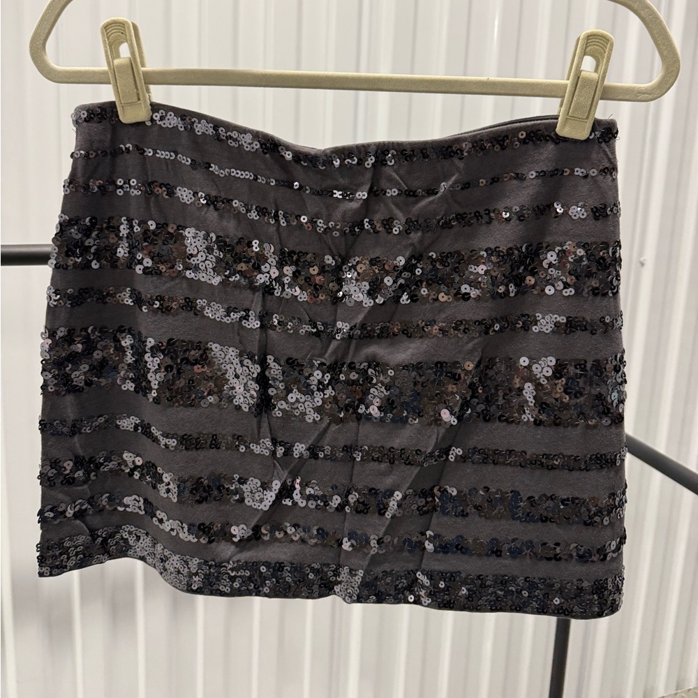 Express Black Sequin Mini Skirt - Picture 4 of 6